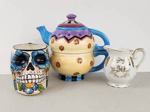 lot 171 image: 3-Piece Ceramic Tea Set Skull Mug Teapot Creamer Pitcher