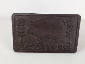 lot 186 image: Cast Iron Bacon Press with Wooden Handle