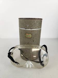 lot 221 image: Vintage United States Safety Service Co. Industrial Safety Equipment Goggle Set