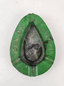 lot 225 image: Vintage Advertising Ashtray Teardrop Shape approx 5in Cast Iron Big Ox Neodesha KS