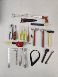 lot 271 image: Mini Hand Tool Set