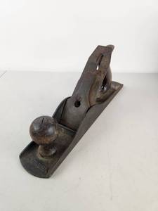 lot 286 image: Vintage Hand Plane Tool with Curved Tote and Adjustable Blade