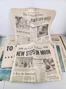 lot 353 image: Kansas City Newspapers Moon Landing Apollo 11 Collection