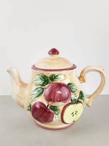 lot 380 image: Apple Teapot with Lid Ceramic Hand Painted