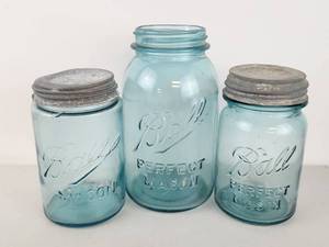 lot 407 image: Vintage Blue Ball Mason Canning Jars 3-Piece Lot with Metal Lids