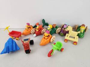 lot 491 image: Vintage Toy Lot Fraggle Rock & Vehicles