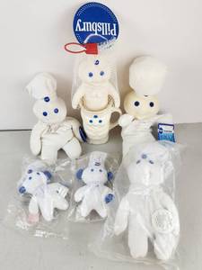 lot 517 image: Pillsbury Doughboy Plush Figures Collection 8-Piece Lot