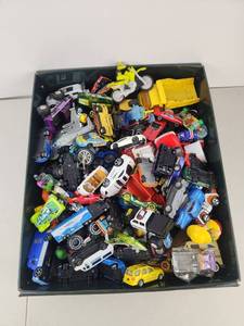 lot 520 image: Mixed Diecast Toy Vehicles Lot Approximately 40 Pieces Hotwheels & More