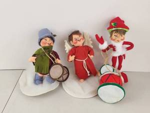 lot 571 image: Vintage Annalee Christmas Figurines Lot Drummer Boy Angel Elf