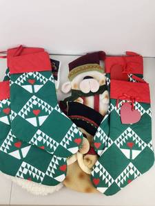 lot 575 image: Vintage Large Christmas Stocking Set 7 Pieces