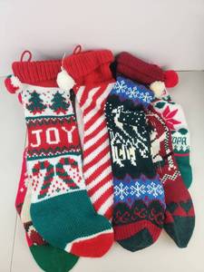 lot 578 image: Vintage Knit Christmas Stocking 8 Piece Lot