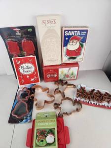 lot 618 image: Christmas Holiday Cookie Cutter Lot Longaberger Pottery Santa Fox Run Nordic