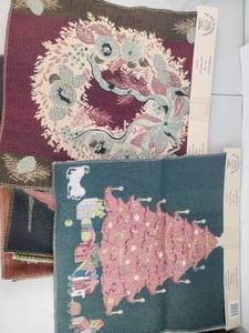 lot 620 image: Jacquard Loomed Tapestry 18 x 18 100% Cotton Lot of 4 New