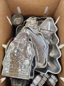 lot 622 image: Holiday Baking Mold Collection Lot Aluminum Metal Forms Multiple Designs