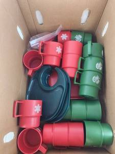 lot 627 image: Vintage Tupperware Holiday Lot Mugs