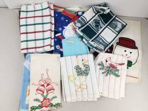 lot 628 image: Lot of Holiday Kitchen Towels Vintage to Now