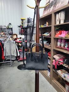 lot 786 image: TRENDY FASHION PURSE