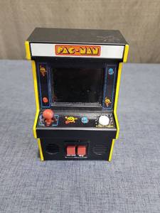 lot 802 image: Pac-Man Miniature Arcade Game Cabinet