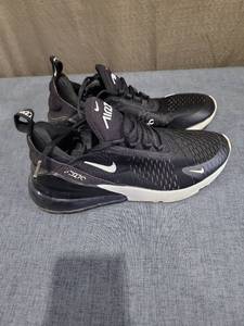 lot 807 image: Nike Air 270 Sneakers US 8 AH6789-001