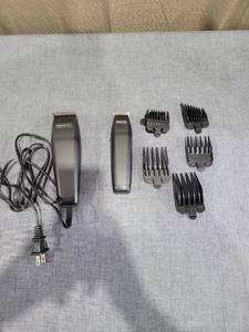 lot 809 image: Wahl Corded Hair Clipper and Trimmer Set with Comb Guides