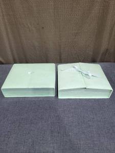 lot 810 image: The Memory Box by Memories Unlimited Inc. Lot of 2