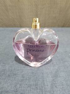 lot 830 image: Vera Wang Princess Fragrance Heart-Shaped Bottle Spray 34 Full