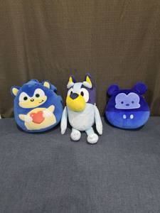 lot 838 image: Sonic the Hedgehog Plush Figures Lot 3 Items