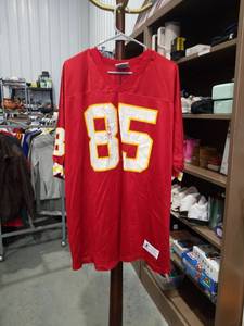 lot 870 image: Logo Athletic Perriman 85 Football Jersey XXL Red