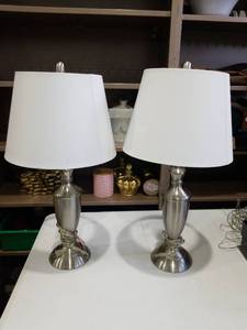 lot 909 image: Pair of Table Lamps with White Shades and Metal Bases