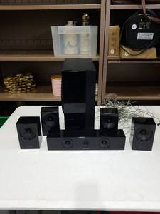 lot 910 image: Samsung 5.1 Channel Home Theater System Subwoofer Surround Speakers