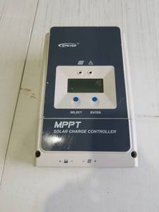 lot 933 image: EPEVER MPPT Solar Charge Controller