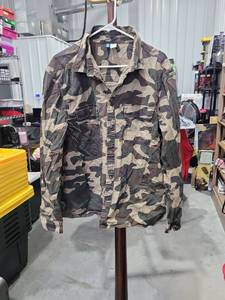 lot 952 image: H&M Camouflage Button-Up Shirt XL