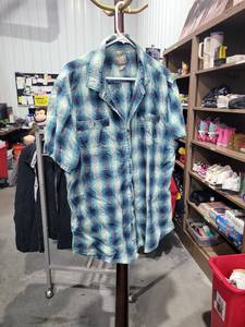 lot 957 image: St. Johns Bay Outdoor Plaid Short Sleeve Shirt XXL