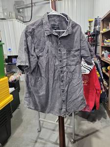lot 959 image: No Boundaries Short Sleeve Denim Shirt 2XL