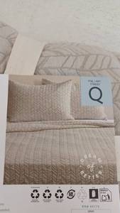 lot 11179 image: Avocado Organic Cotton 3-Piece Coverlet Set