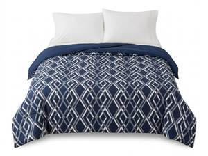 lot 11188 image: Berkshire Down Alternative Blanket Twin 66 x 96