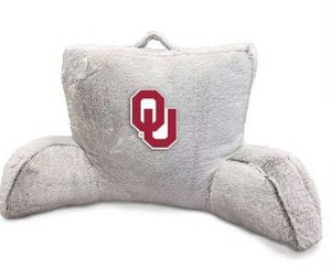 lot 11197 image: NCAA Oklahoma Sooners Faux Fur Backrest with Logo Patch, 1 Piece