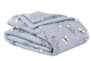 lot 11323 image: Berkshire Blanket, Blue Floral Comforter 112x92in