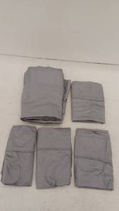 lot 11341 image: Hotel Signature Sateen 400 TC King Flat Sheet And 4 Pillow Cases, (Fitted Sheet Not Included)
