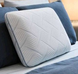 lot 11349 image: Tempur-Pedic Serenity Frost Cooling Memory Foam Pillow, Standard, 1 Pillow