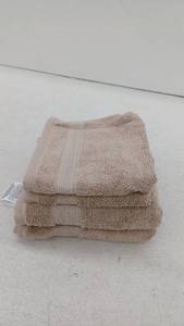 lot 11353 image: Purely Indulgent Set Of 2 Hand Towels And 2 Wash Cloths