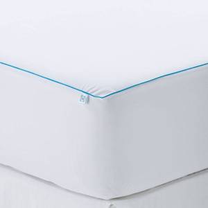 lot 11377 image: Sealy Sterling Collection Cool Comfort Fitted Mattress Protector Twin