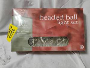 lot 34454 image: Beaded Ball Light set