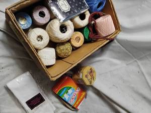 lot 34463 image: Misc sewing string