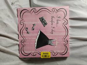 lot 34468 image: Pink Wife house decoration