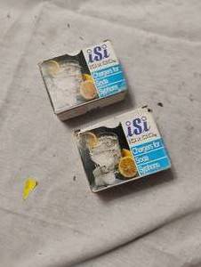 lot 34411 image: Isi 10 x CO Chargers for Soda Syphons
