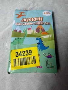 lot 34239 image: Joyoldelf 8pcs Kids Cookie Cutter Set