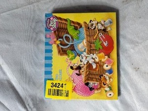 lot 34241 image: Little Pet Shop 24 Puzzle Piece