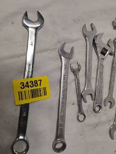 lot 34387 image: Misc Wrenches