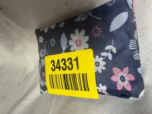 lot 34331 image: a shopping bag